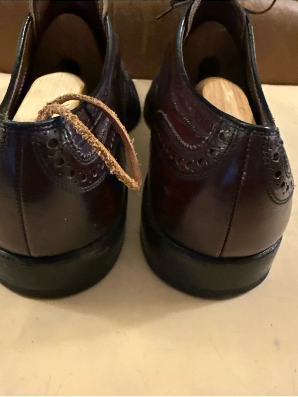 Allen Edmonds McAllister Burgundy Leather Wingtip Brogue Oxford Shoes Mens 8.5 D